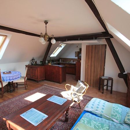 U Slunce Apartment Ostredek Bagian luar foto