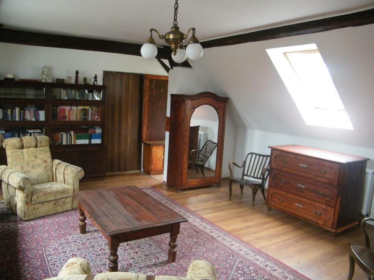 U Slunce Apartment Ostredek Bagian luar foto
